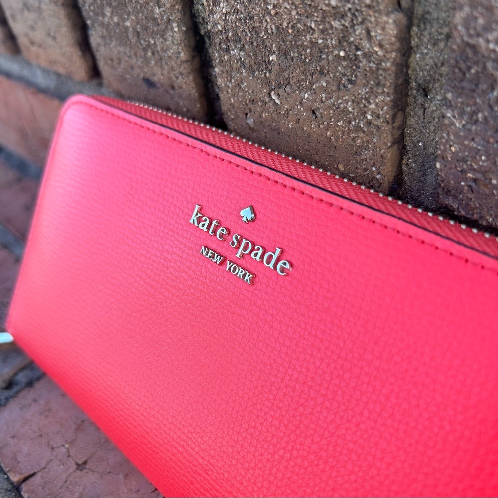 KATE SPADE NEW YORK ORANGE LEATHER FULL ZIP CLOSURE WALLET NEW!!